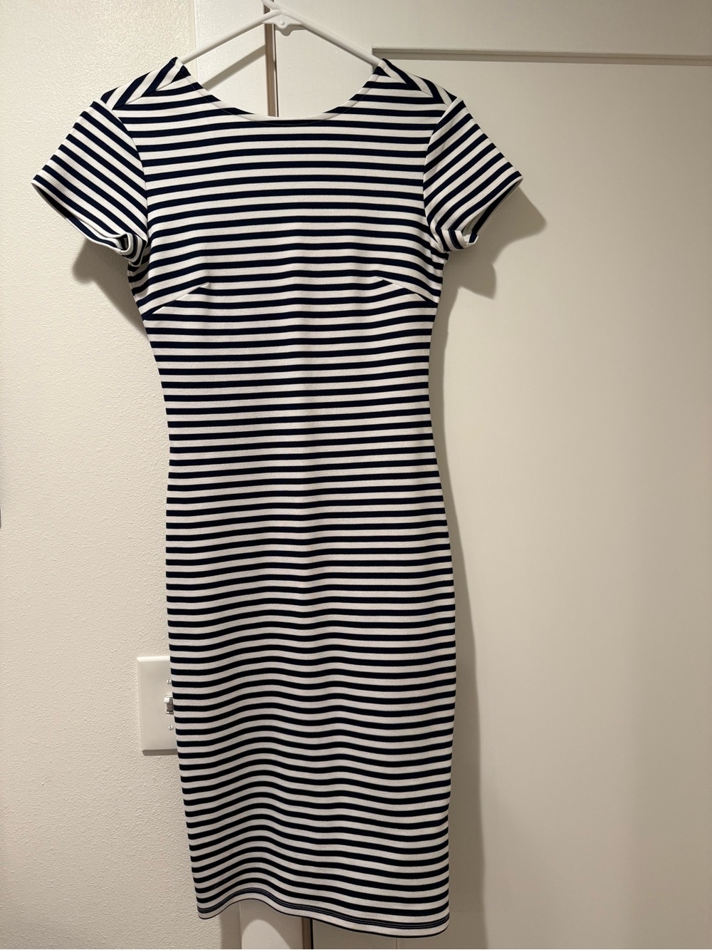 Felicity & Coco Open Back Dress Size XS